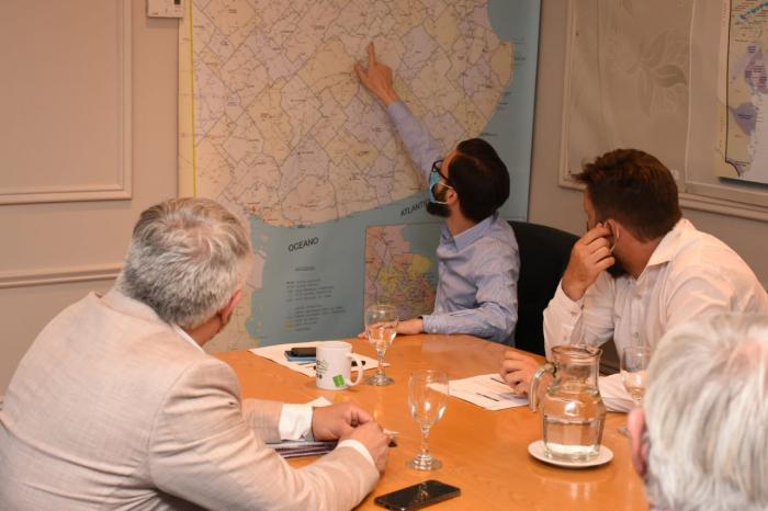 16-12 - Simone en despacho