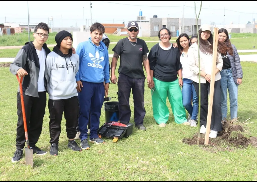 Screenshot_20251010-072134_WhatsApp