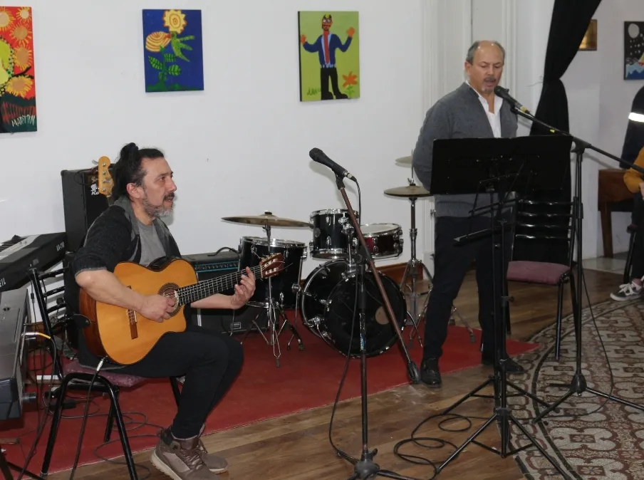 Screenshot_20240721-232738_Photos