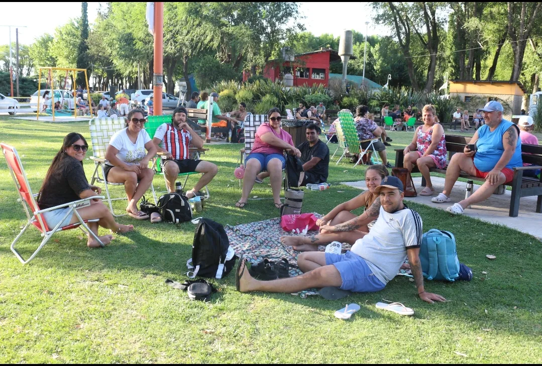 Screenshot_20250119-231057_Photos