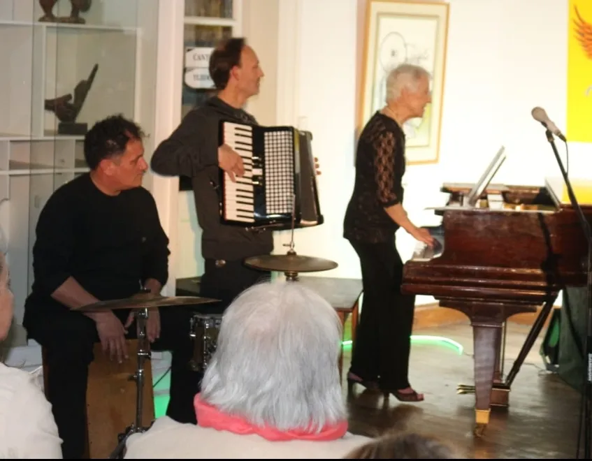 Screenshot_20250913-060934_WhatsApp