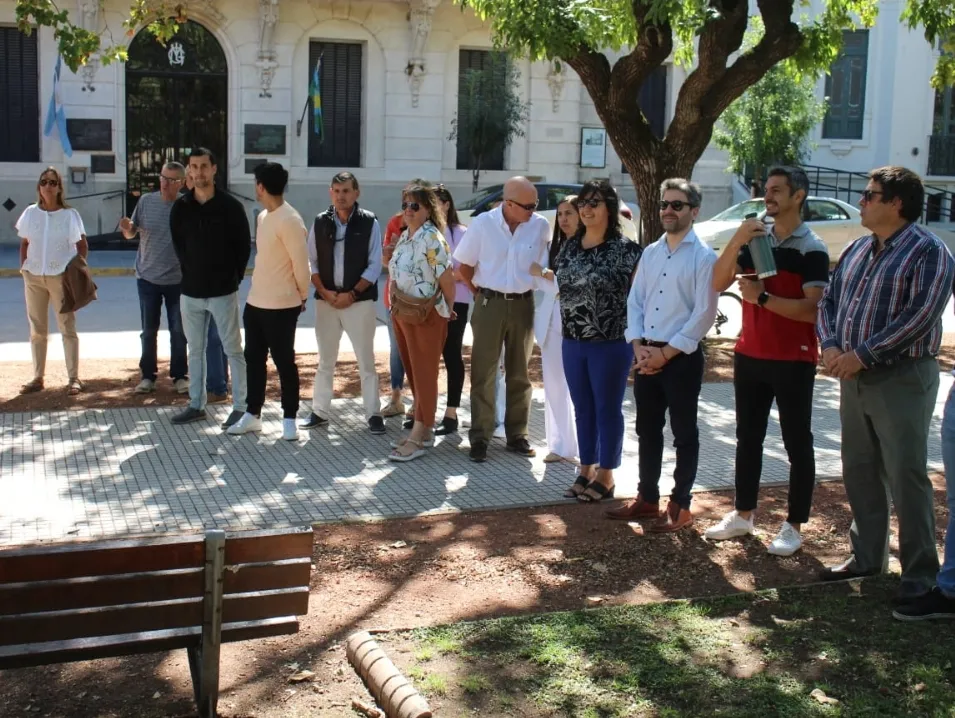 Screenshot_20240215-011517_WhatsApp