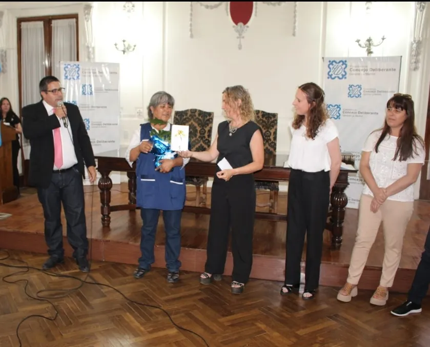 Screenshot_20231212-063858_WhatsApp