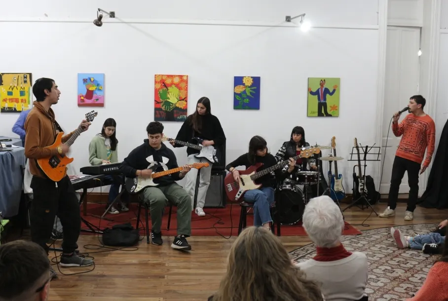 Screenshot_20240721-233001_Photos