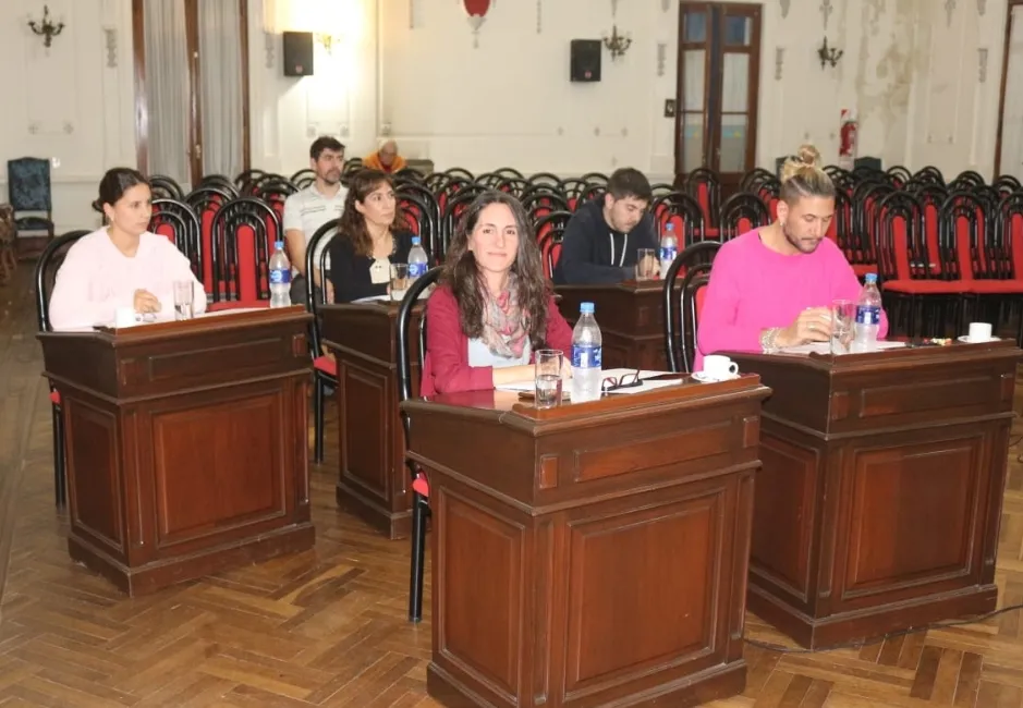 Screenshot_20240614-005557_WhatsApp