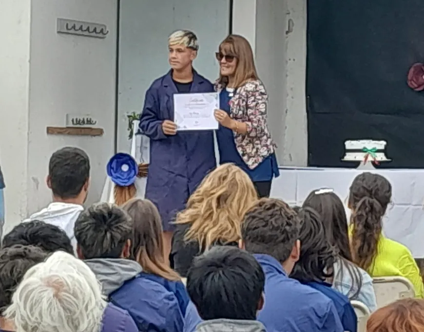 Screenshot_20231219-000400_WhatsApp