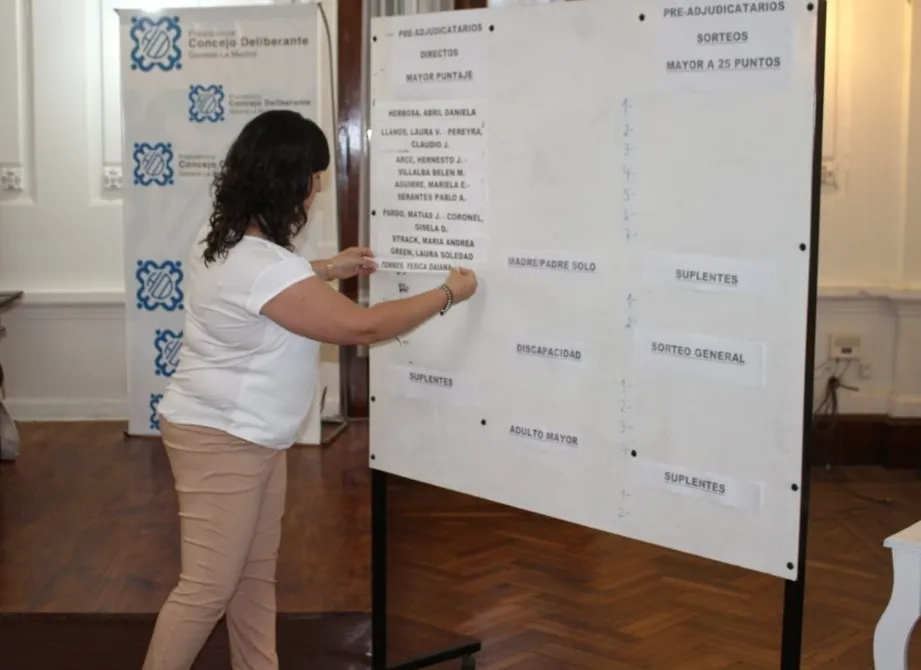 Screenshot_20231206-061709_WhatsApp