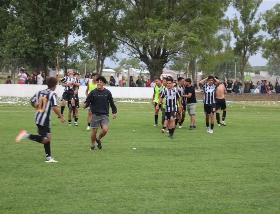 Screenshot_20251215_071000_WhatsApp