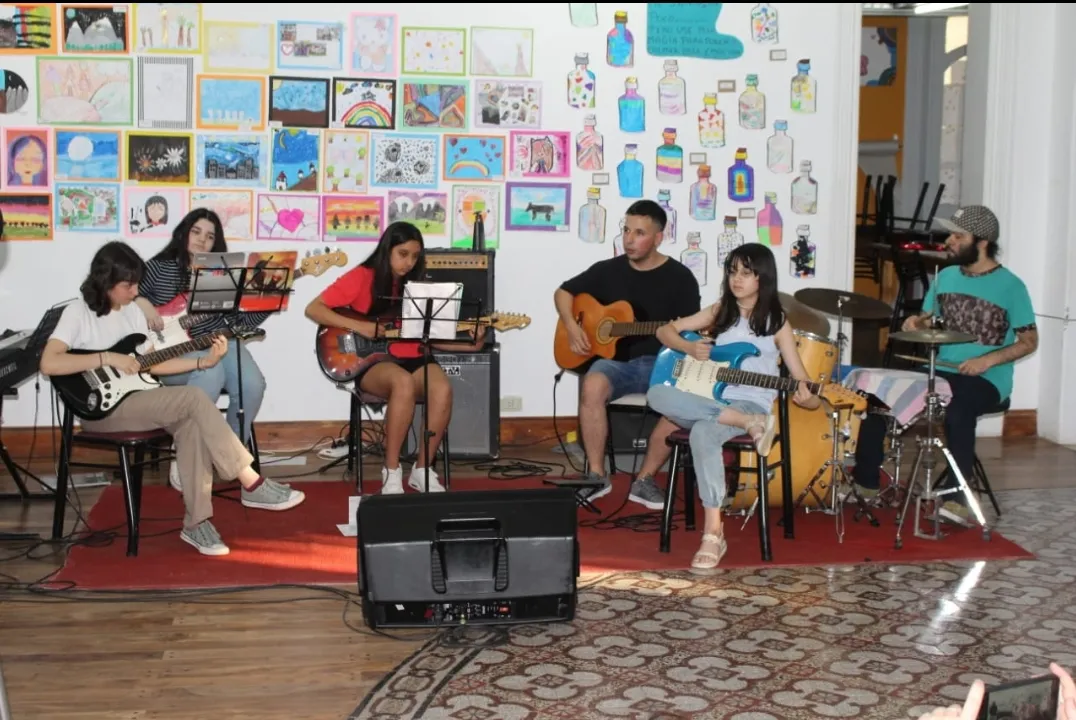 Screenshot_20231216-045613_WhatsApp