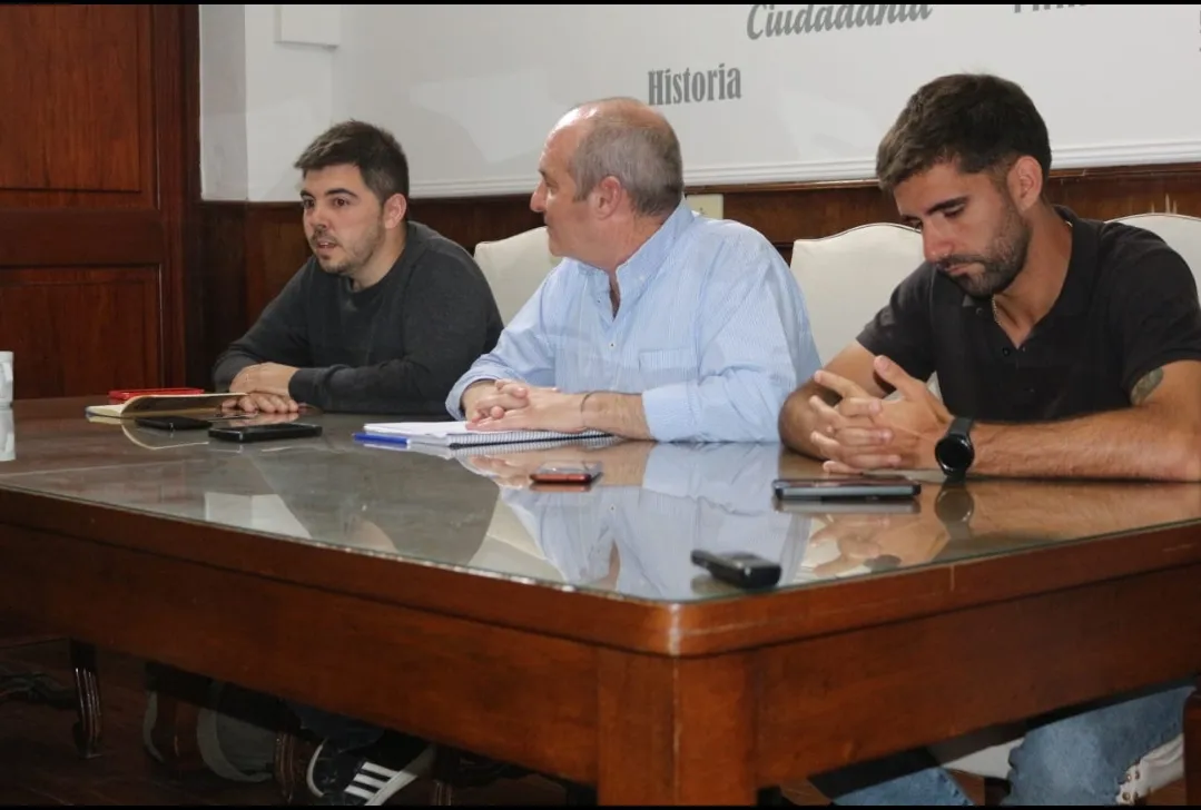 Screenshot_20241224-063300_WhatsApp