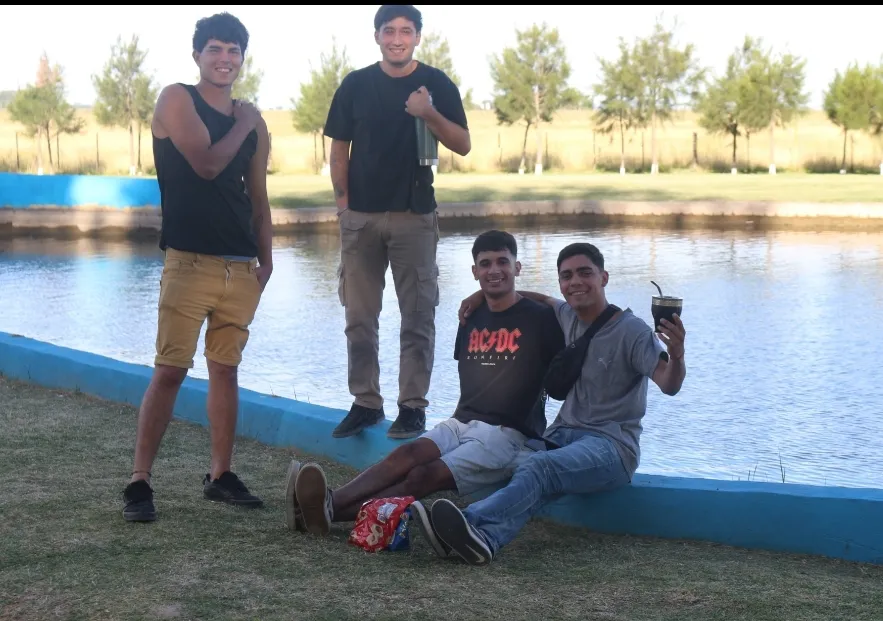 Screenshot_20250119-230954_Photos