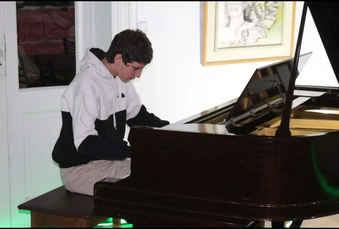 Screenshot_20250913-060716_WhatsApp