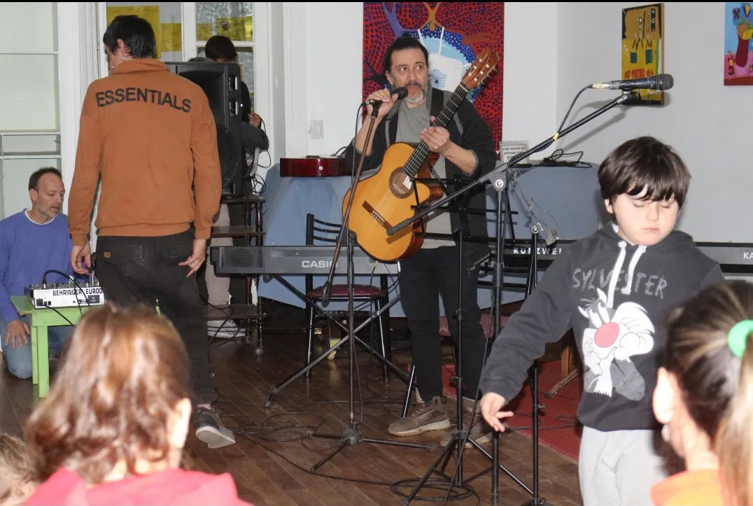 Screenshot_20240721-232653_Photos