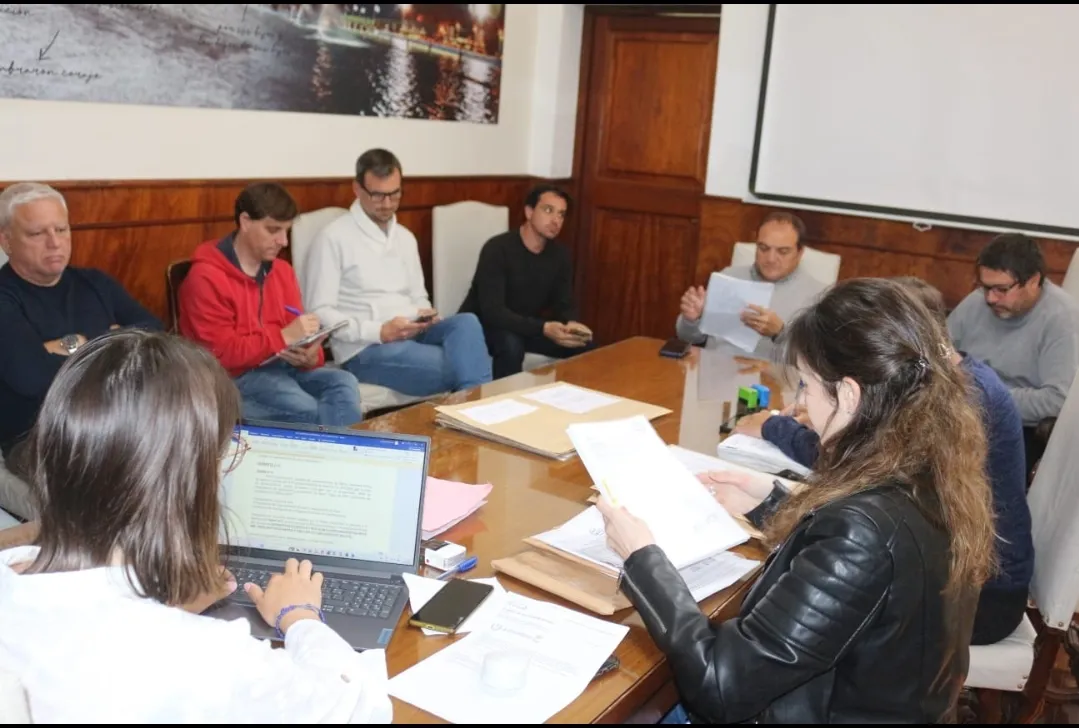 Screenshot_20251014-060443_WhatsApp