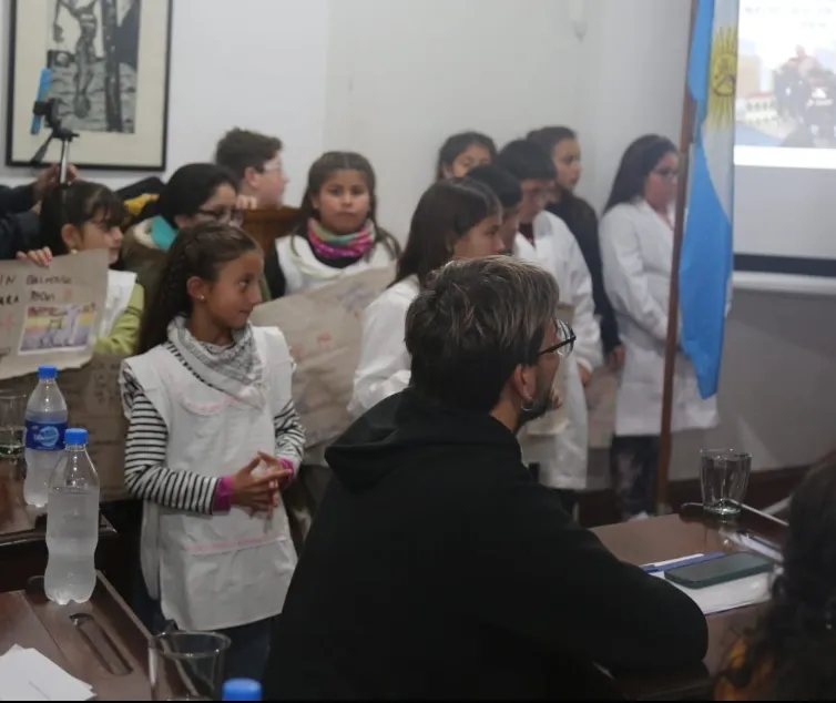 Screenshot_20250613-061023_WhatsApp