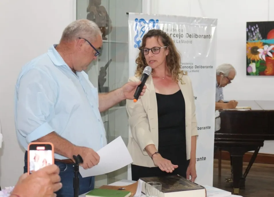 Screenshot_20251211_064500_WhatsApp