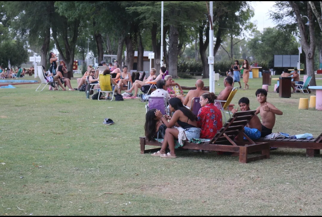 Screenshot_20250124-015620_Photos