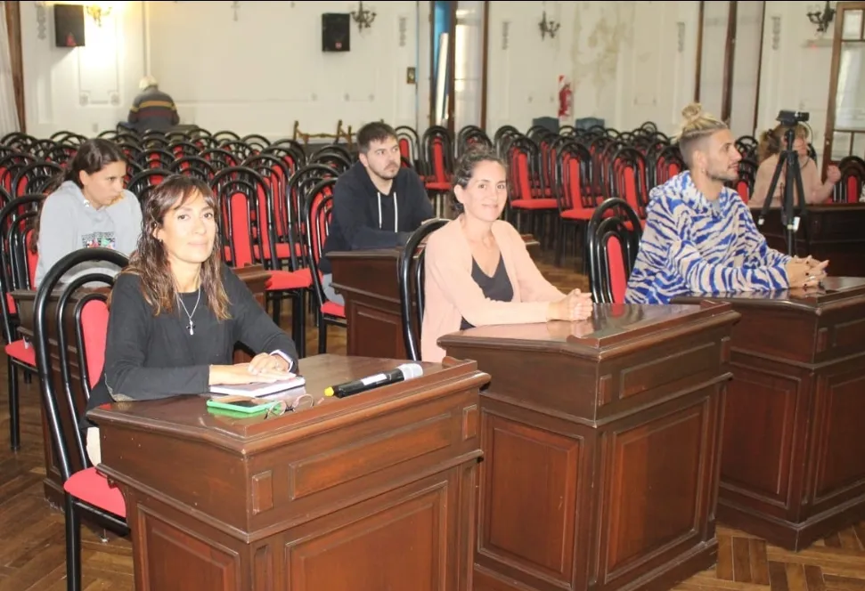 Screenshot_20240405-063340_WhatsApp