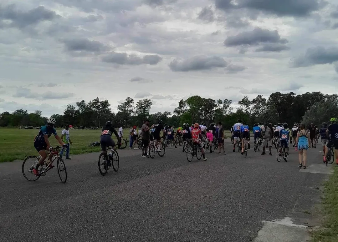 Screenshot_20241125-063428_Facebook