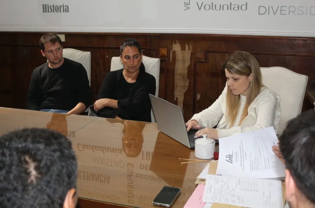 Screenshot_20241015-063108_WhatsApp