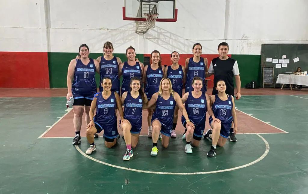 imagen basquet femenino Racing