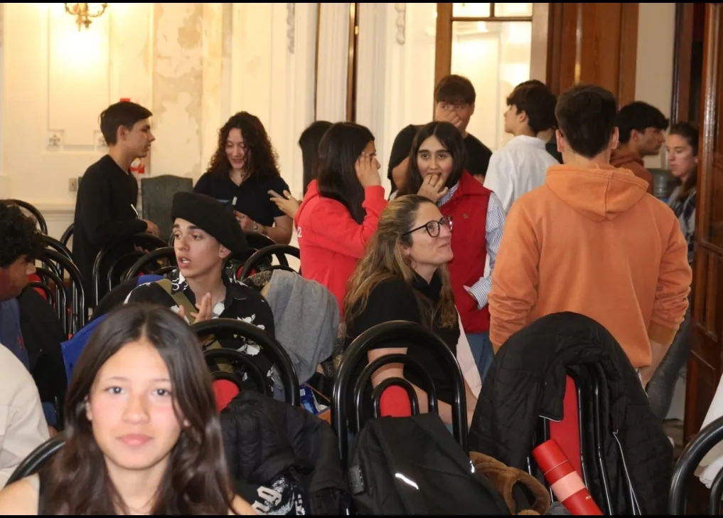 Screenshot_20250927-050640_WhatsApp