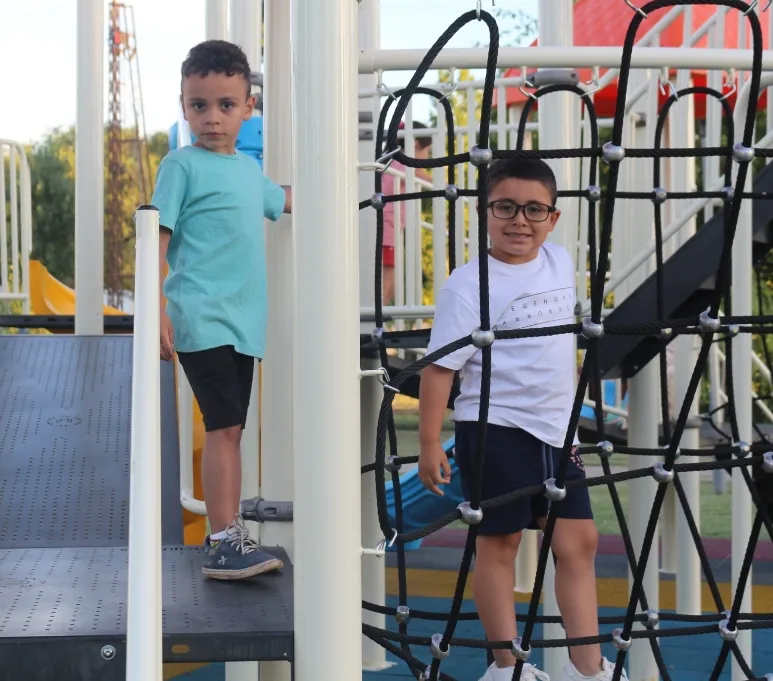 Screenshot_20250119-231539_Photos