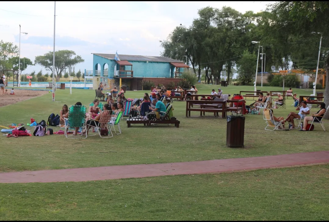 Screenshot_20250124-015452_Photos