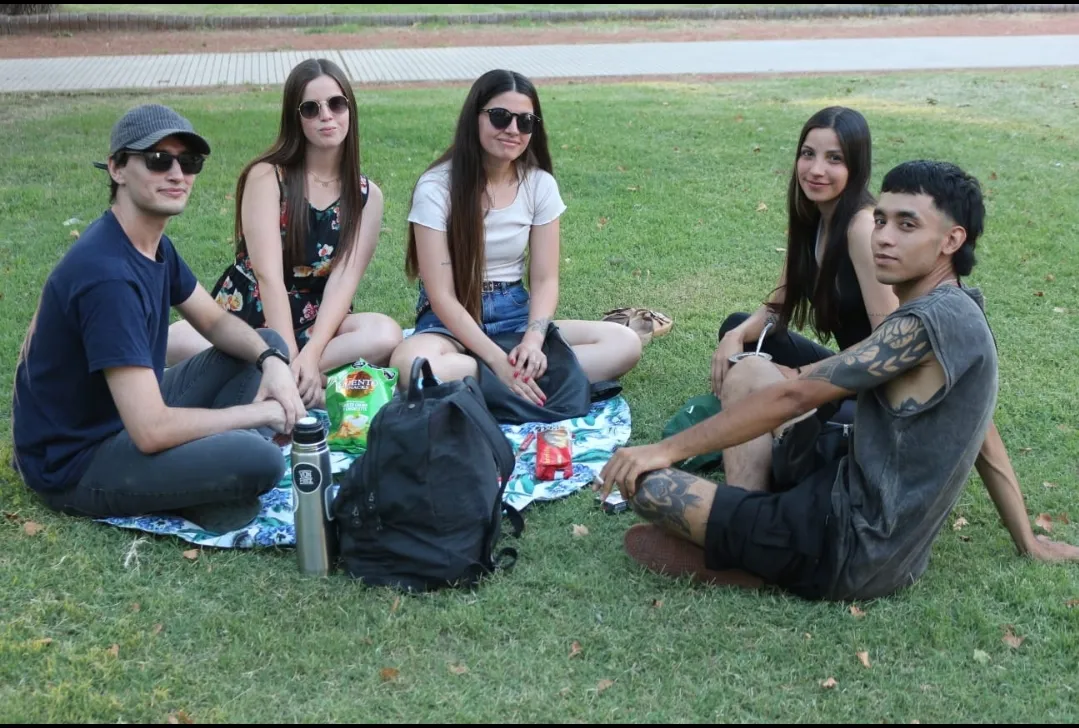 Screenshot_20241223-045354_WhatsApp